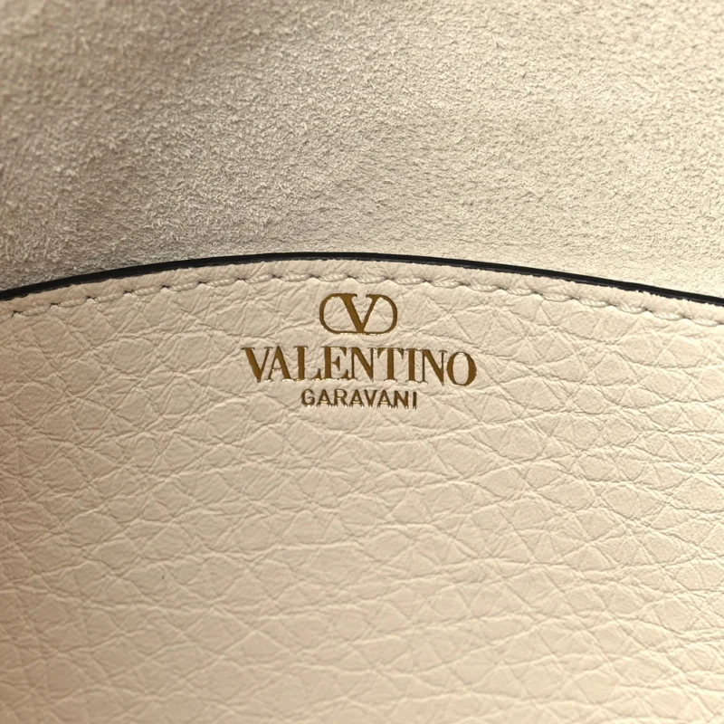 VALENTINO GARAVANI SMALL VLOGO TOP HANDLE SHOULDER BAG IVORY PEBBLED CALFSKIN LEATHER INCOGNITO HARDWARE - Image 2