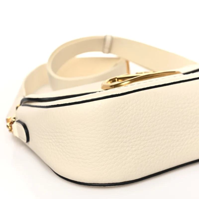 VALENTINO GARAVANI SMALL VLOGO TOP HANDLE SHOULDER BAG IVORY PEBBLED CALFSKIN LEATHER INCOGNITO HARDWARE - Image 4