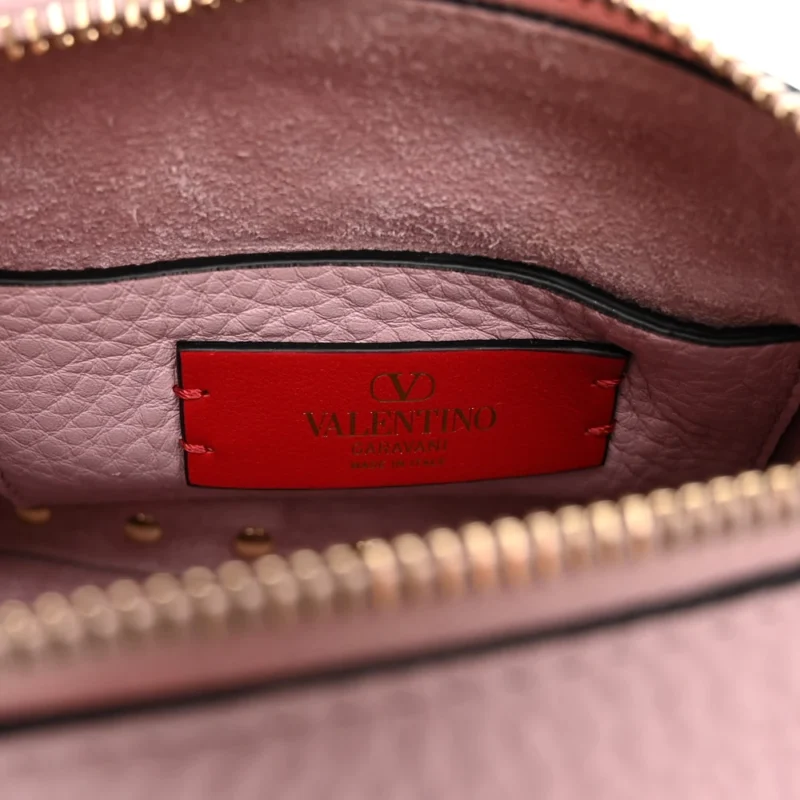 VALENTINO GARAVANI SMALL ROCKSTUD FLIP LOCK SHOULDER BAG WATER ROSE PEBBLED CALFSKIN LEATHER GOLD HARDWARE - Image 2