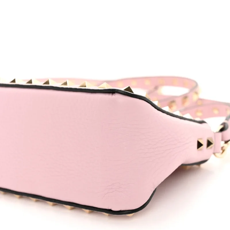 VALENTINO GARAVANI SMALL ROCKSTUD FLIP LOCK SHOULDER BAG WATER ROSE PEBBLED CALFSKIN LEATHER GOLD HARDWARE - Image 5