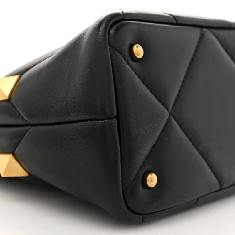 VALENTINO GARAVANI SMALL ROMAN STUD THE HANDLE BAG BLACK NAPPA LEATHER GOLD HARDWARE - Image 4
