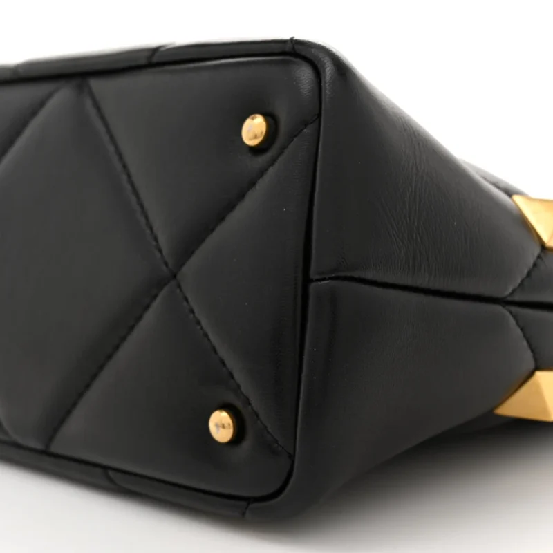 VALENTINO GARAVANI SMALL ROMAN STUD THE HANDLE BAG BLACK NAPPA LEATHER GOLD HARDWARE - Image 5