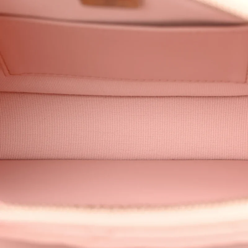 GRADE CHANEL 19 PINK QUILTED AGED CALFSKIN BAG - Image 7
