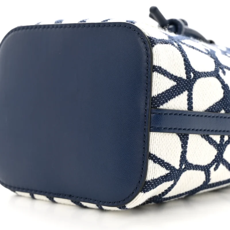 VALENTINO GARAVANI MINI VLOGO SIGNATURE BUCKET BAG WHITE/WORKER TOILE ICONOGRAPHE NAPPA LEATHER GOLD HARDWARE - Image 4