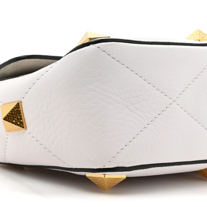 VALENTINO GARAVANI MEDIUM ROMAN STUD SHOULDER BAG IVORY GRAINED CALFSKIN LEATHER LIGHT GOLD HARDWARE - Image 4