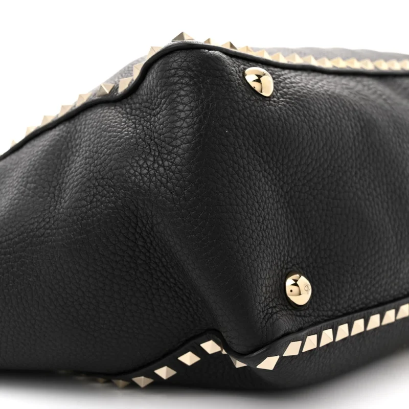 VALENTINO GARAVANI MEDIUM ROCKSTUD TOTE BLACK PEBBLED CALFSKIN LEATHER GOLD HARDWARE - Image 4