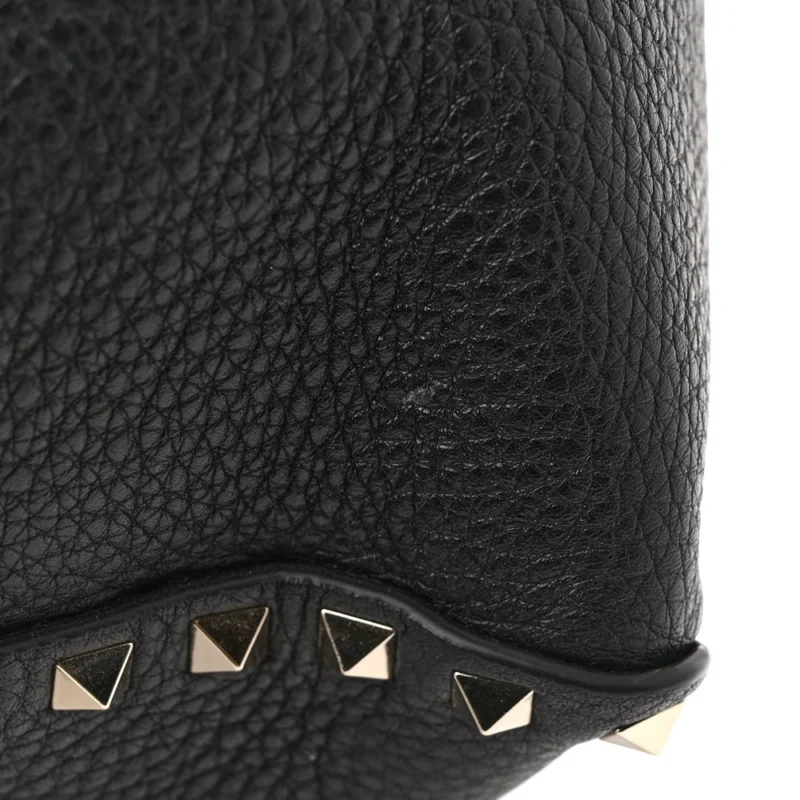 VALENTINO GARAVANI MEDIUM ROCKSTUD TOTE BLACK PEBBLED CALFSKIN LEATHER GOLD HARDWARE - Image 9
