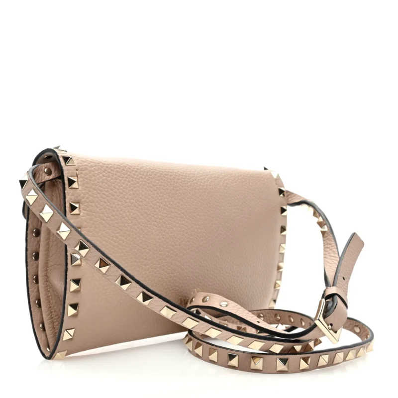 VALENTINO GARAVANI MEDIUM ROCKSTUD FLIP LOCK SHOULDER BAG POUDRE PEBBLED CALFSKIN LEATHER - Image 2