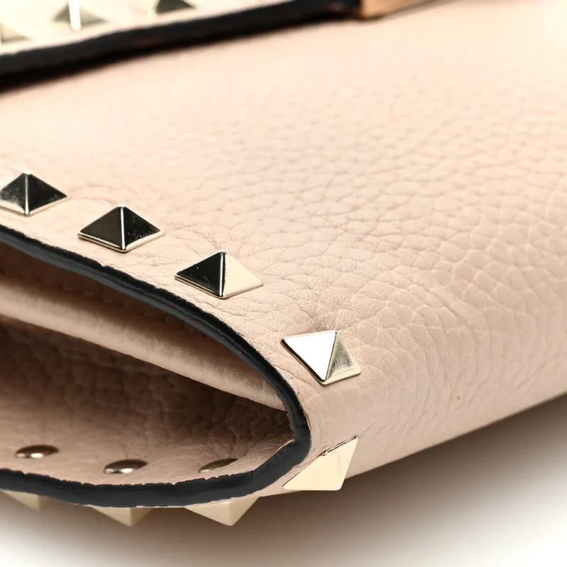 VALENTINO GARAVANI MEDIUM ROCKSTUD FLIP LOCK SHOULDER BAG POUDRE PEBBLED CALFSKIN LEATHER - Image 6