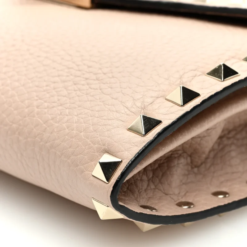 VALENTINO GARAVANI MEDIUM ROCKSTUD FLIP LOCK SHOULDER BAG POUDRE PEBBLED CALFSKIN LEATHER - Image 7