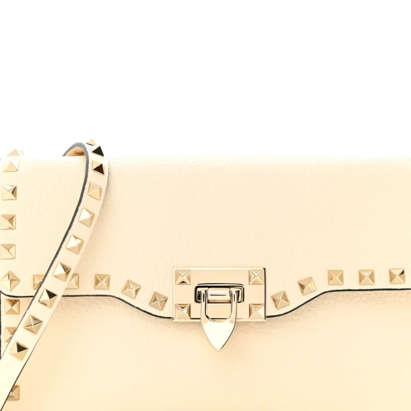 VALENTINO GARAVANI MEDIUM ROCKSTUD FLIP LOCK CROSSBODY BAG LIGHT IVORY PEBBLED CALFSKIN LEATHER GOLD HARDWARE - Image 8