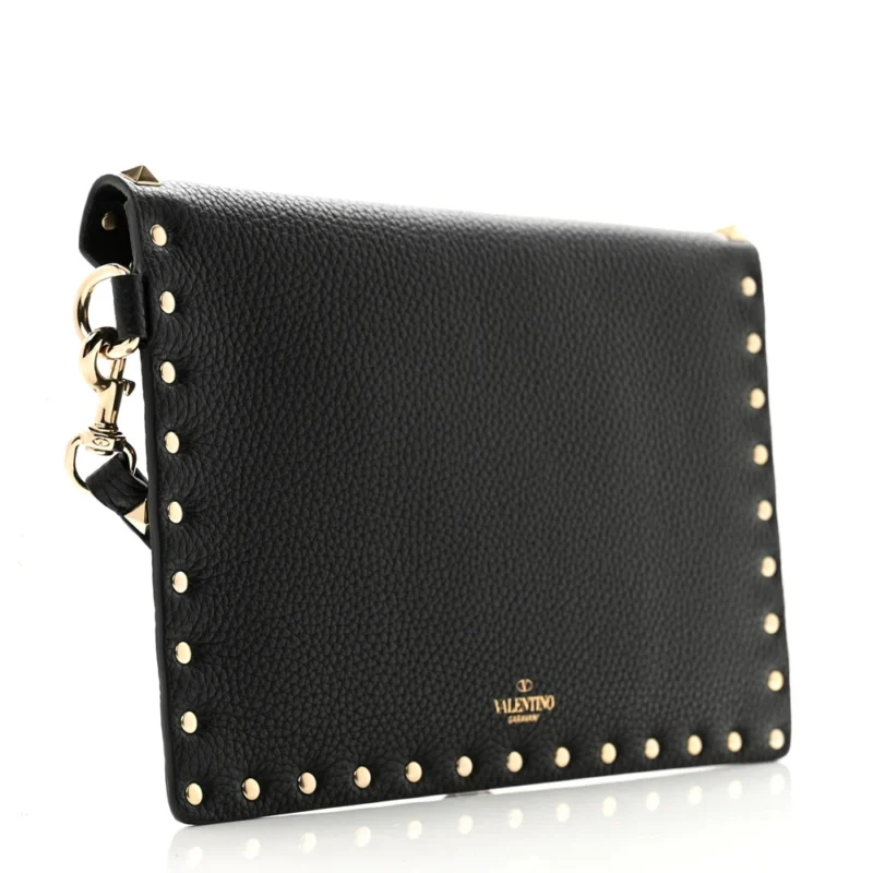 VALENTINO GARAVANI MEDIUM ROCKSTUD ENVELOPE FLAT WRISTLET POUCH BLACK PEBBLED CALFSKIN LEATHER LIGHT GOLD HARDWARE - Image 3