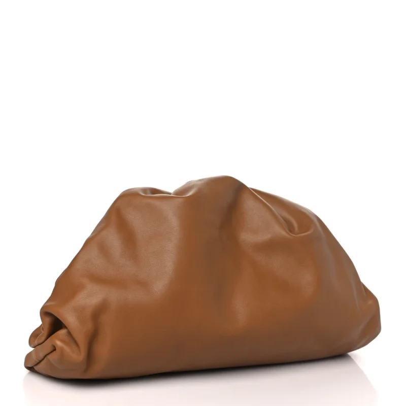 BOTTEGA VENETA OVERSIZED THE POUCH CLUTCH CAMMELLO SMOOTH BUTTER CALF LEATHER - Image 3