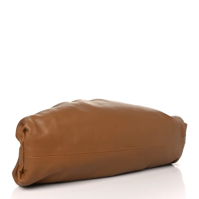 BOTTEGA VENETA OVERSIZED THE POUCH CLUTCH CAMMELLO SMOOTH BUTTER CALF LEATHER - Image 6