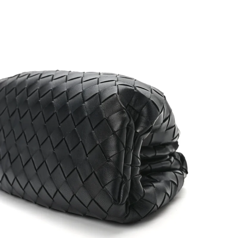 BOTTEGA VENETA MEDIUM INTRECCIATO TEEN POUCH BLACK NAPPA LEATHER - Image 5