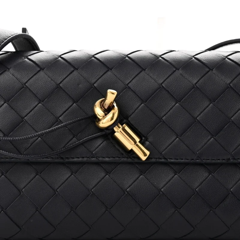 BOTTEGA VENETA MEDIUM INTRECCIATO ANDIAMO SHOULDER BAG SPACE NAPPA LEATHER GOLD HARDWARE - Image 8