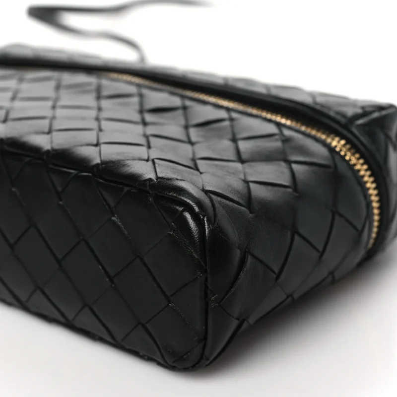 BOTTEGA VENETA MEDIUM INTRECCIATO BANG BANG VANITY CASE BLACK CALFSKIN LEATHER GOLD HARDWARE - Image 5