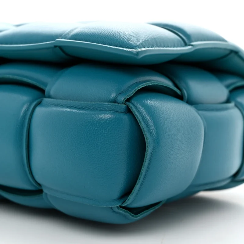 BOTTEGA VENETA MAXI INTRECCIO PADDED CASSETTE CROSSBODY BAG BLASTER NAPPA LEATHER SILVER HARDWARE - Image 5