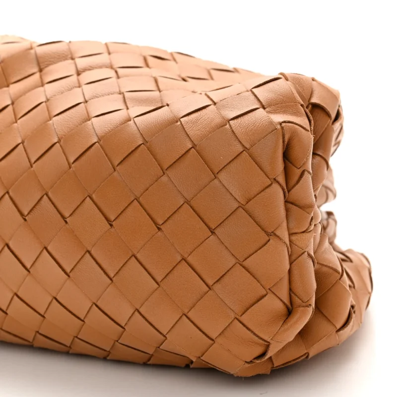 BOTTEGA VENETA MAXI INTRECCIATO THE POUCH OVERSIZED CLUTCH CARAMEL NAPPA LEATHER - Image 5