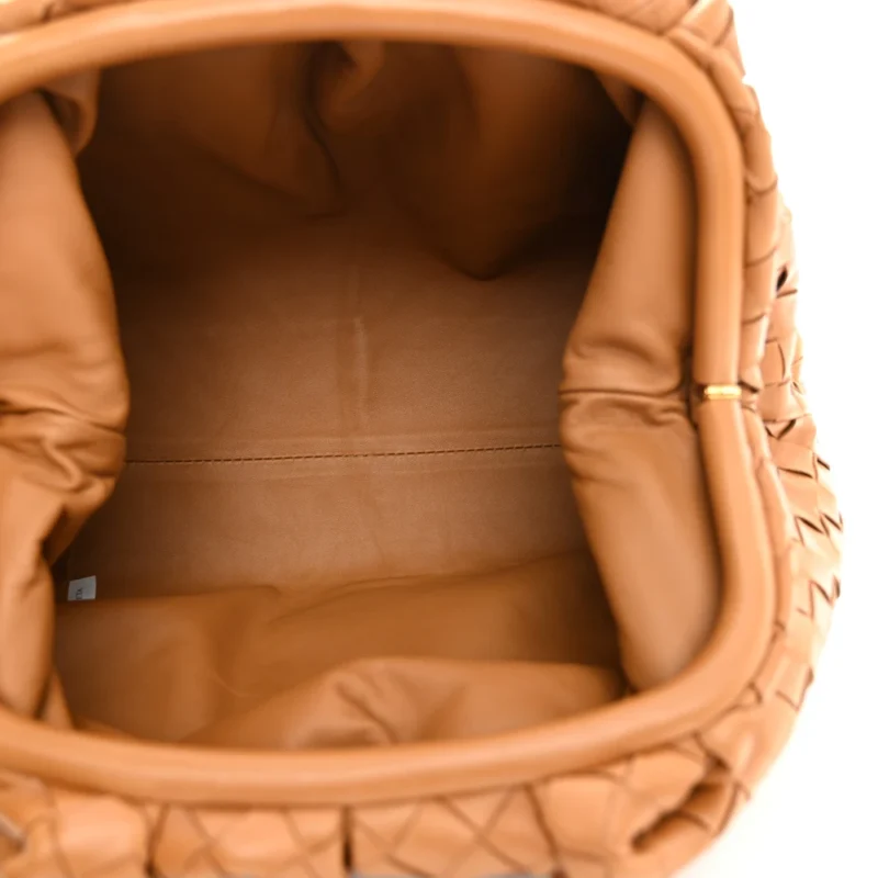 BOTTEGA VENETA MAXI INTRECCIATO THE POUCH OVERSIZED CLUTCH CARAMEL NAPPA LEATHER - Image 7