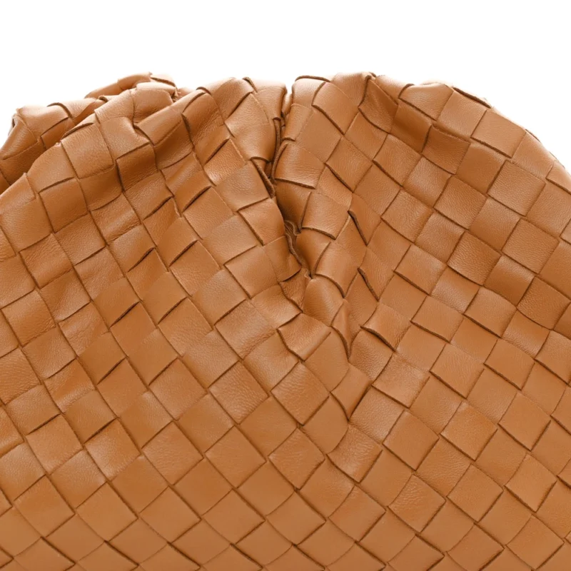 BOTTEGA VENETA MAXI INTRECCIATO THE POUCH OVERSIZED CLUTCH CARAMEL NAPPA LEATHER - Image 8