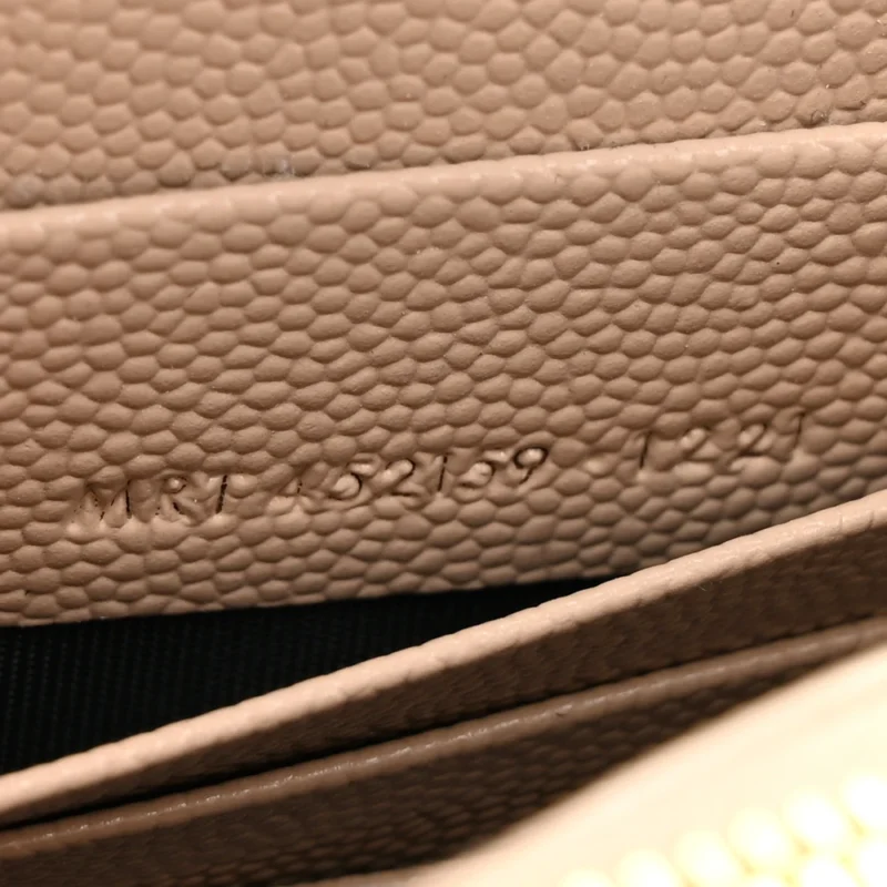 SAINT LAURENT SMALL KATE TASSEL CHAIN WALLET DARK BEIGE CLASSIC MONOGRAM GRAIN DE POUDRE LEATHER GOLD HARDWARE - Image 9