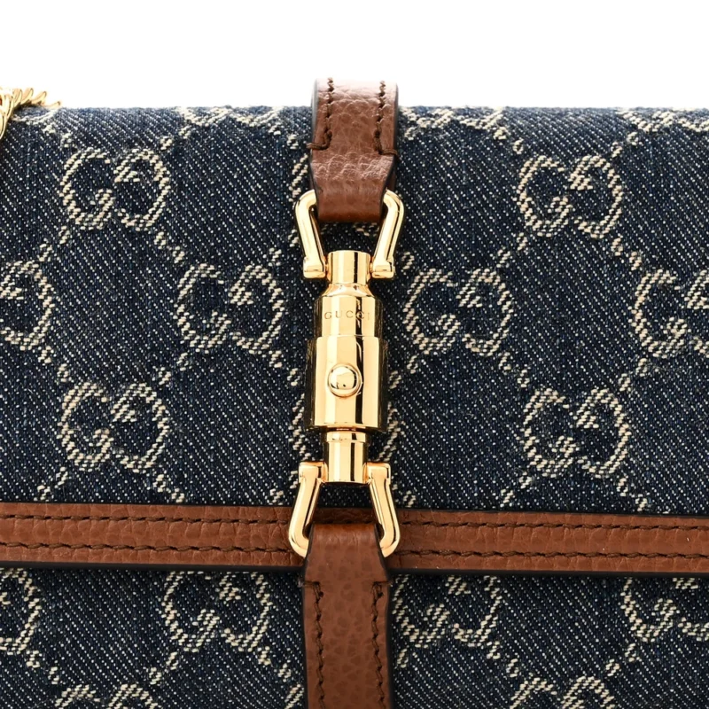GUCCI SMALL JACKIE 1961 CHAIN WALLET BLUE TEA CALFSKIN LEATHER & GG MONOGRAM NEW DENIM GOLD HARDWARE - Image 9