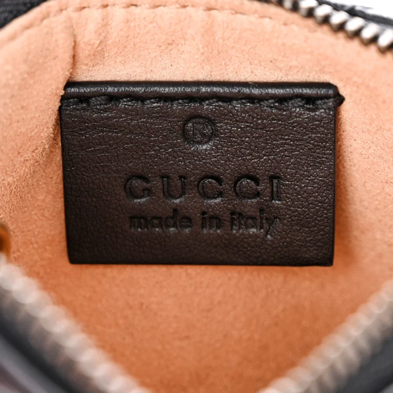 GUCCI SMALL GG MARMONT KEY CASE BLACK CALFSKIN MATELASS?? LEATHER GOLD HARDWARE - Image 2