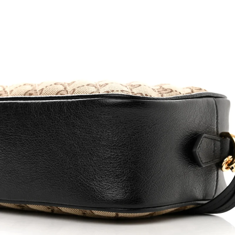 GUCCI SMALL DIAGONAL GG MARMONT CHAIN SHOULDER BAG BEIGE/BLACK GG MONOGRAM CANVAS & MATELASS?? LEATHER GOLD HARDWARE - Image 4