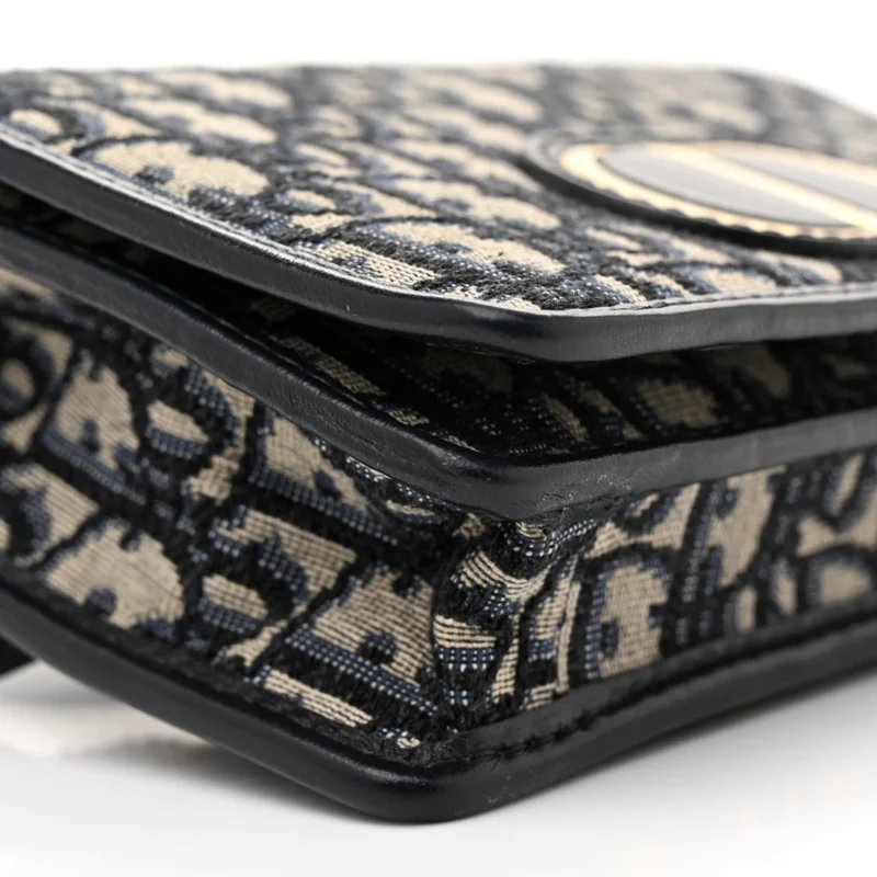 DIOR SMALL MONTAIGNE 30 2-IN-1 POUCH BLUE OBLIQUE CANVAS GOLD HARDWARE - Image 4