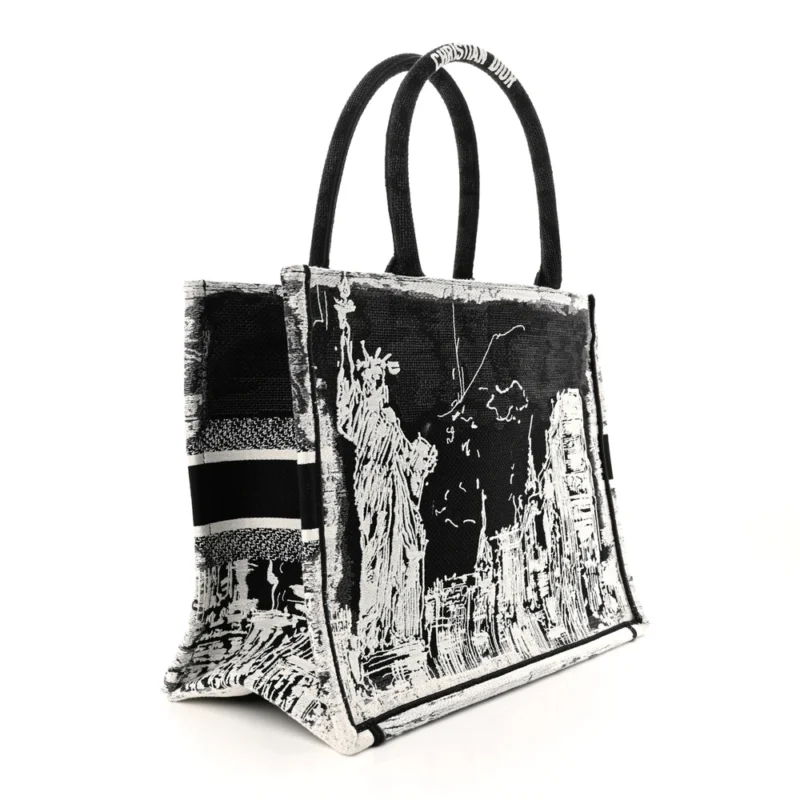 DIOR MEDIUM NEW YORK BOOK TOTE BLACK/WHITE EMBROIDERED CANVAS - Image 3