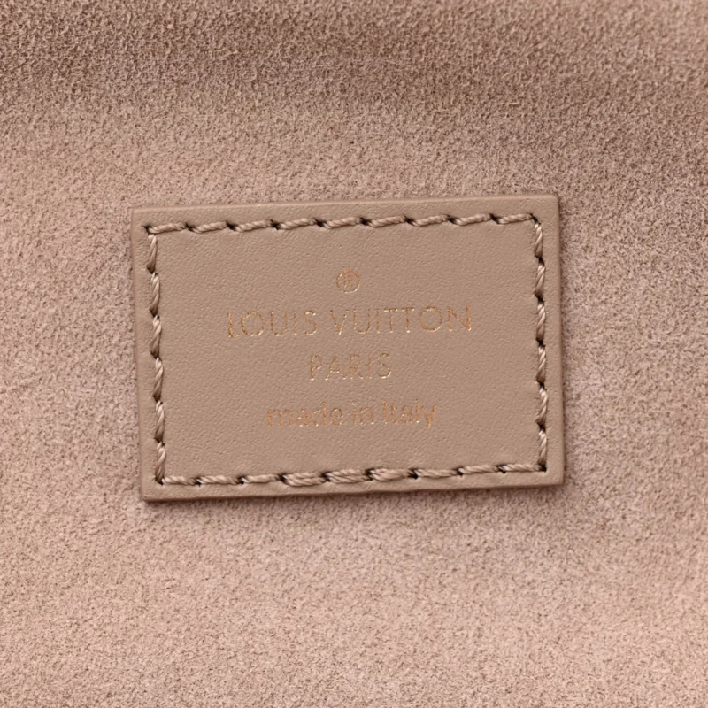 LOUIS VUITTON VANITY PM TOURTERELLE GIANT MONOGRAM EMPREINTE LEATHER GOLD HARDWARE - Image 2