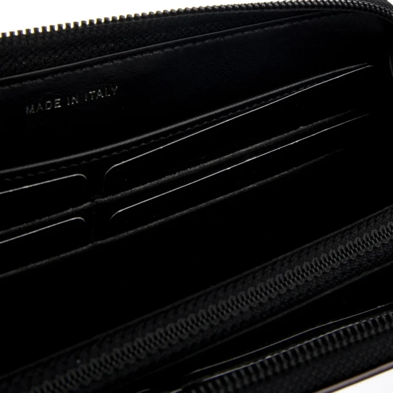 CHANEL LARGE INTERLOCKING CC LOGO WALLET BLACK PATENT LEATHER - Image 3