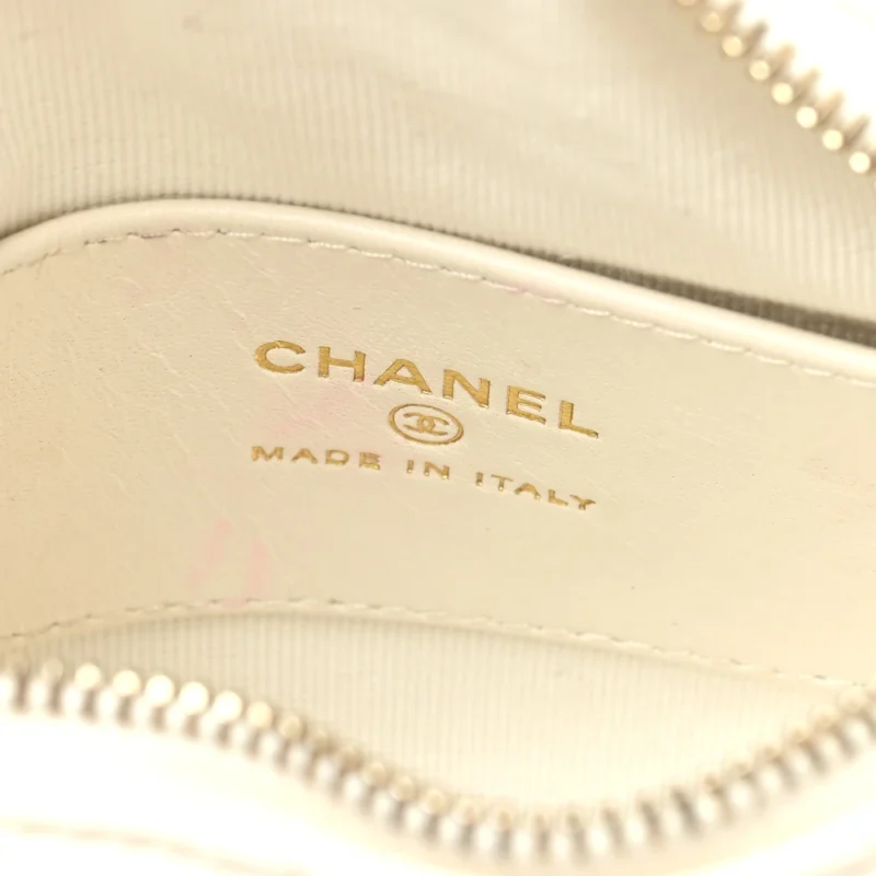 CHANEL CHAIN AROUND POUCH SMALL WHITE QUILTED LAMBSKIN LEATHER LIGHT GOLD HARDWARE - Image 2