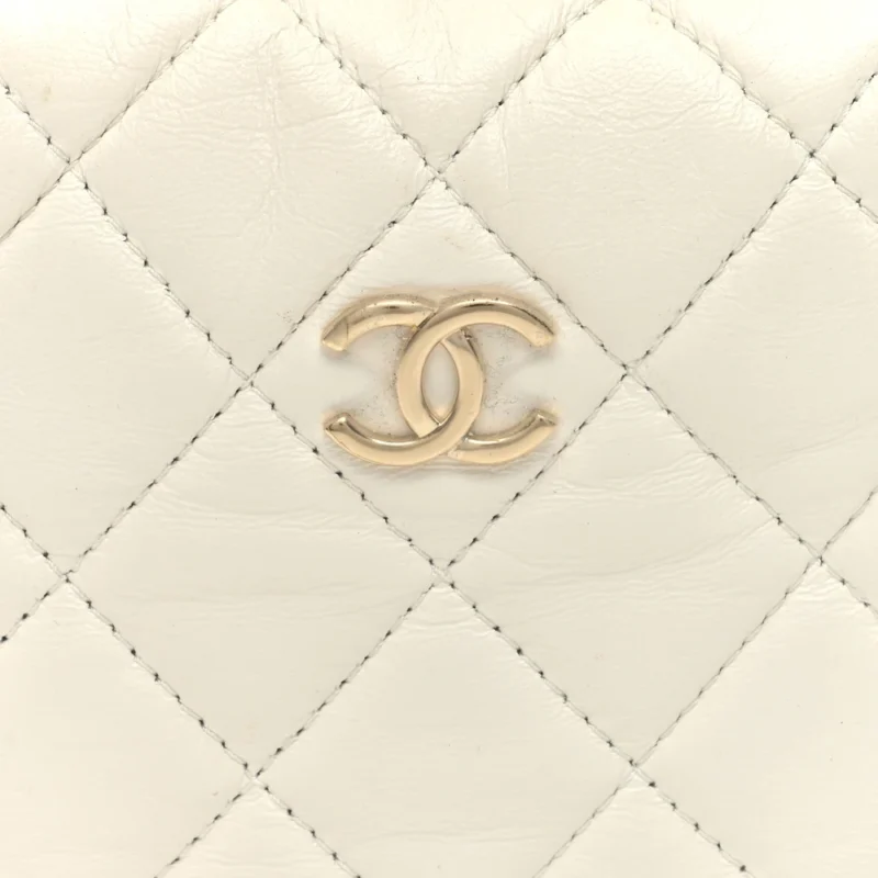 CHANEL CHAIN AROUND POUCH SMALL WHITE QUILTED LAMBSKIN LEATHER LIGHT GOLD HARDWARE - Image 8