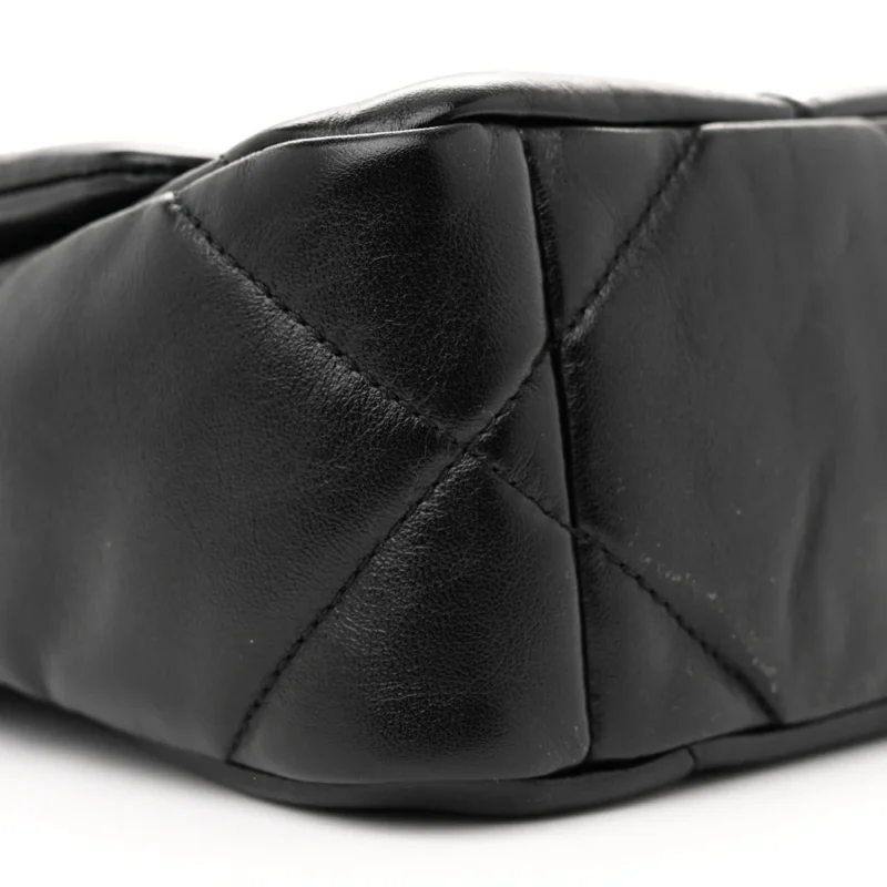 CHANEL 19 MEDIUM FLAP BAG ?C QUILTED LAMBSKIN SILVER HARDWARE - Image 4