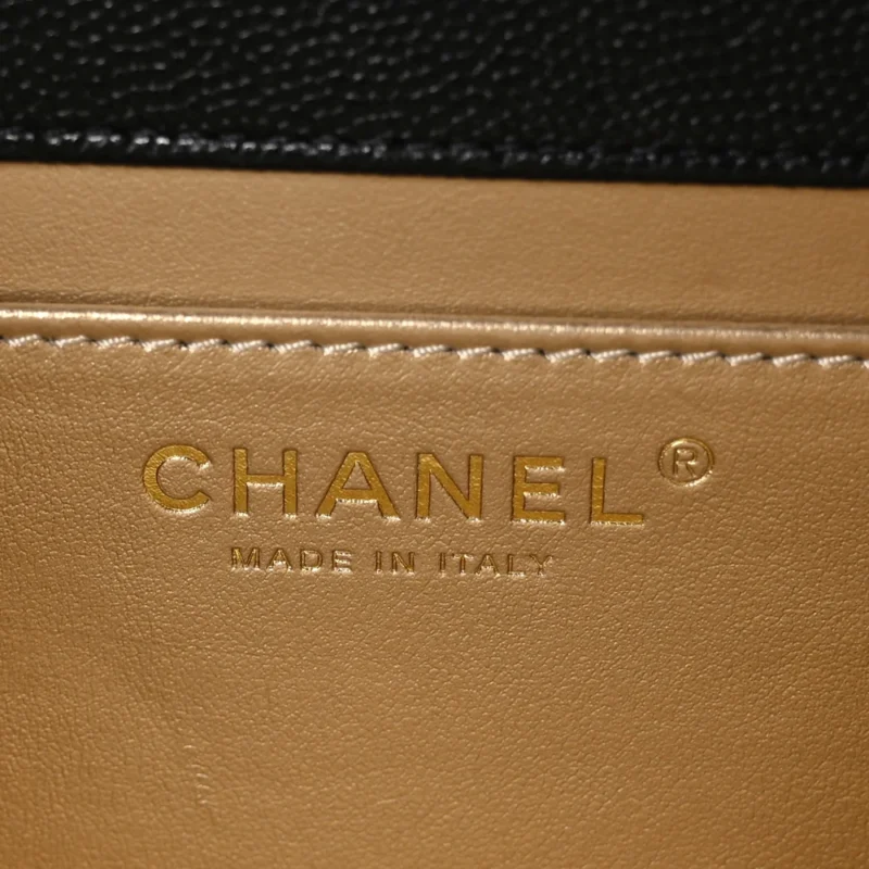 GRADE BLUE CHANEL 19 HANDBAG | DESIGNER QUALITY - Image 2