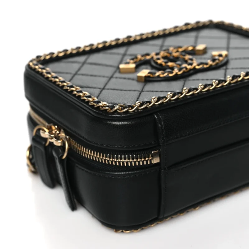 CHANEL CC FILIGREE VANITY CASE SMALL BLACK QUILTED GOATSKIN LEATHER GOLD HARDWARE - Image 4