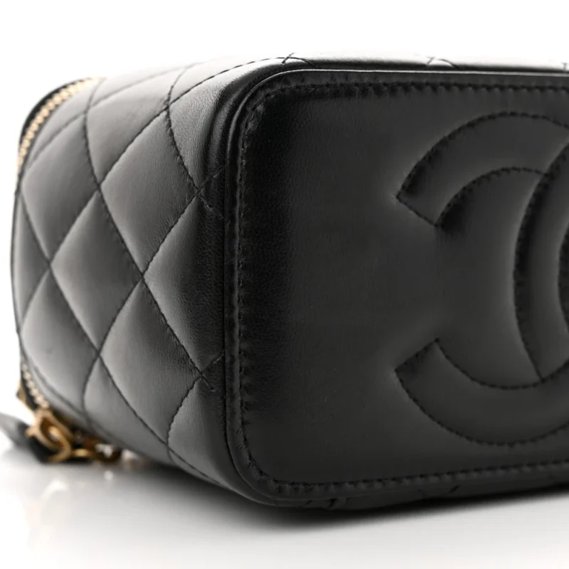 CHANEL CC DYNASTY VANITY CASE SMALL BLACK QUILTED LAMBSKIN LEATHER GOLD HARDWARE - Image 4