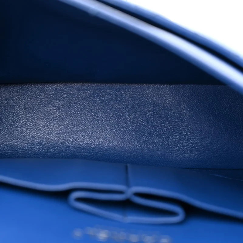 GRADE DESIGNER HANDBAGS | BLUE QUILTED CHANEL FLAP - Image 7