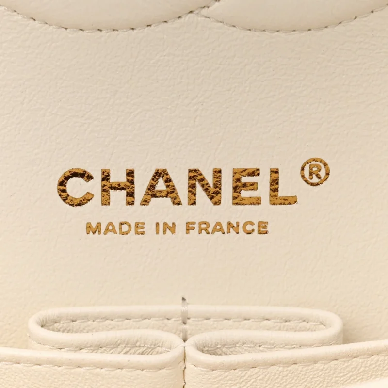 CHANEL DOUBLE FLAP MEDIUM WHITE QUILTED CAVIAR LEATHER - Image 2