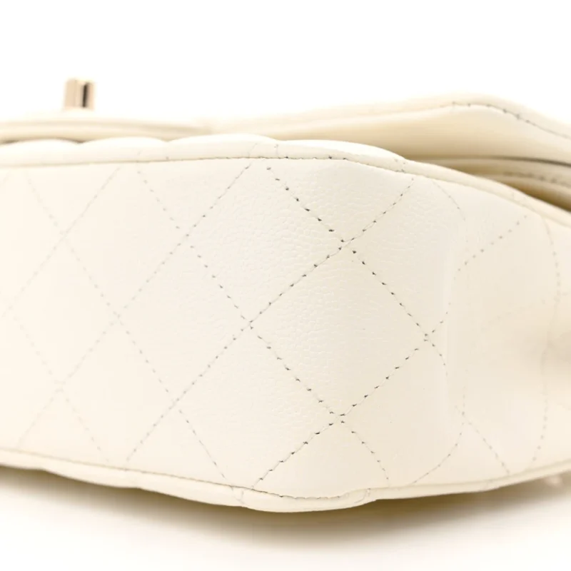 CHANEL DOUBLE FLAP MEDIUM WHITE QUILTED CAVIAR LEATHER - Image 5