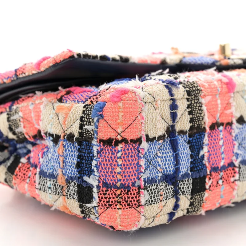 QUILTED TWEED HANDBAG | DESIGNER GRADE QUALITY - Image 4