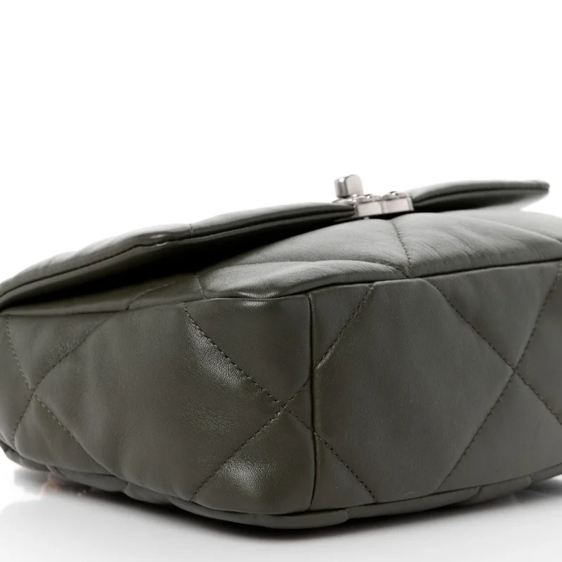 GRADE CHANEL 19 KHAKI FLAP BAG FOR WOMEN - Image 4