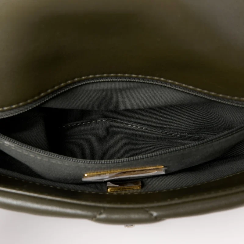 GRADE CHANEL 19 KHAKI FLAP BAG FOR WOMEN - Image 8