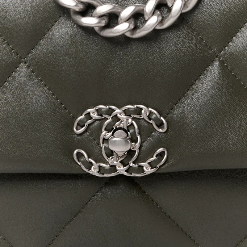 GRADE CHANEL 19 KHAKI FLAP BAG FOR WOMEN - Image 9