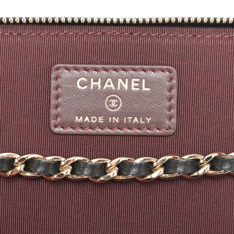 CHANEL VANITY CASE WITH CHAIN SMALL BLACK QUILTED LAMBSKIN LEATHER LIGHT GOLD HARDWARE - Image 2