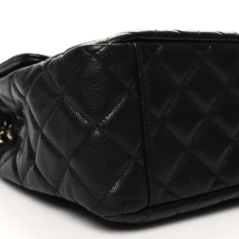 CHANEL TRAVEL FLAP XXL | BLACK QUILTED CAVIAR - Image 4