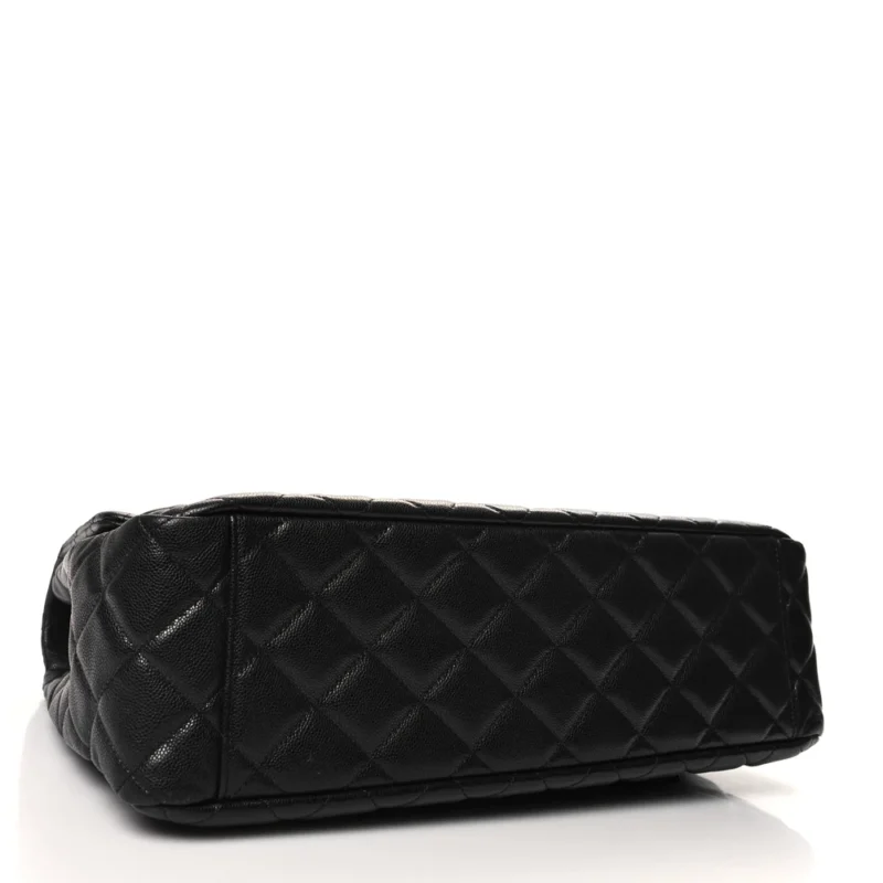 CHANEL TRAVEL FLAP XXL | BLACK QUILTED CAVIAR - Image 6