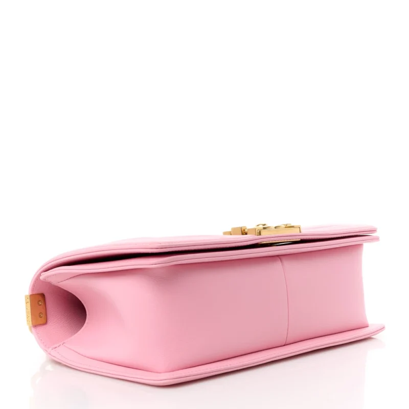 CHANEL BOY FLAP MEDIUM LIGHT PINK QUILTED CALFSKIN LEATHER AGED GOLD HARDWARE - Image 5